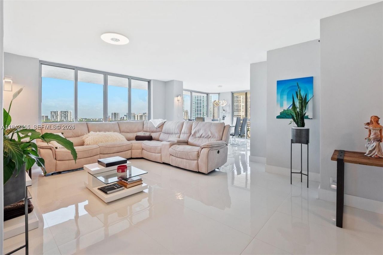 3600 Mystic Pointe Dr, Unit 1212, Aventura, FL 33180 Photo