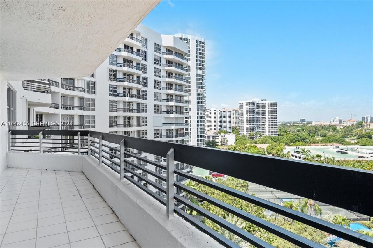 3600 Mystic Pointe Dr, Unit 1212, Aventura, FL 33180 Photo