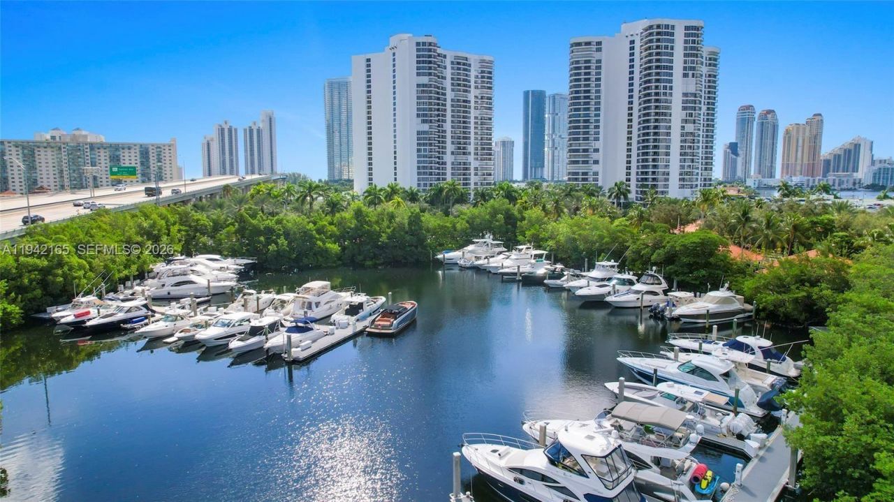 3600 Mystic Pointe Dr, Unit 1212, Aventura, FL 33180 Photo