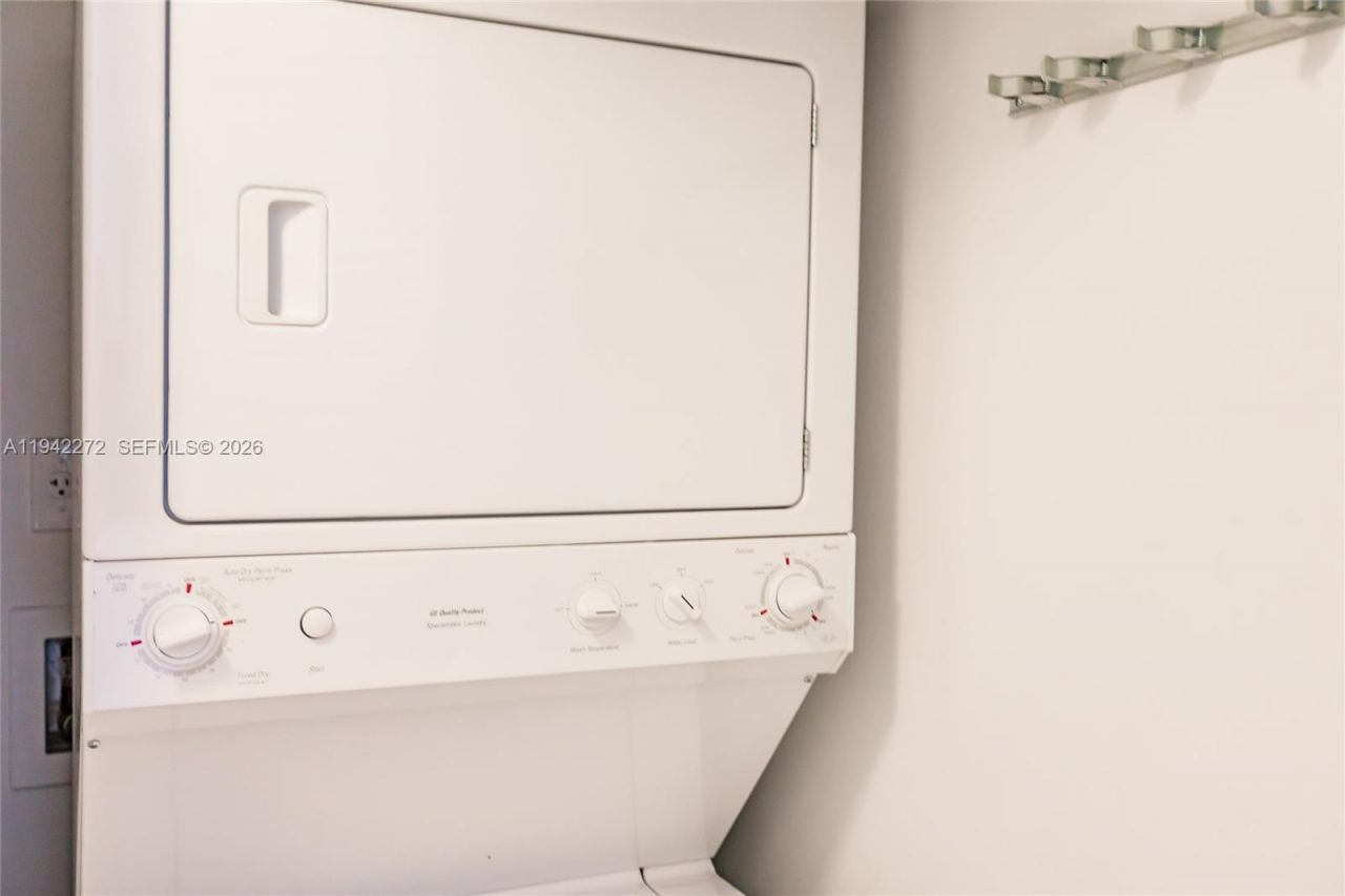 1111 SW 1 Av, Unit 1414-N, Miami, FL 33130 Photo