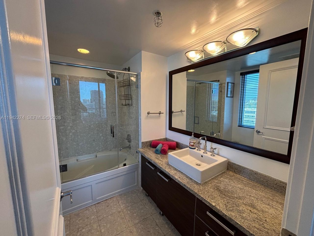 185 SW 7th St , Unit 1502, Miami, FL 33130 Photo