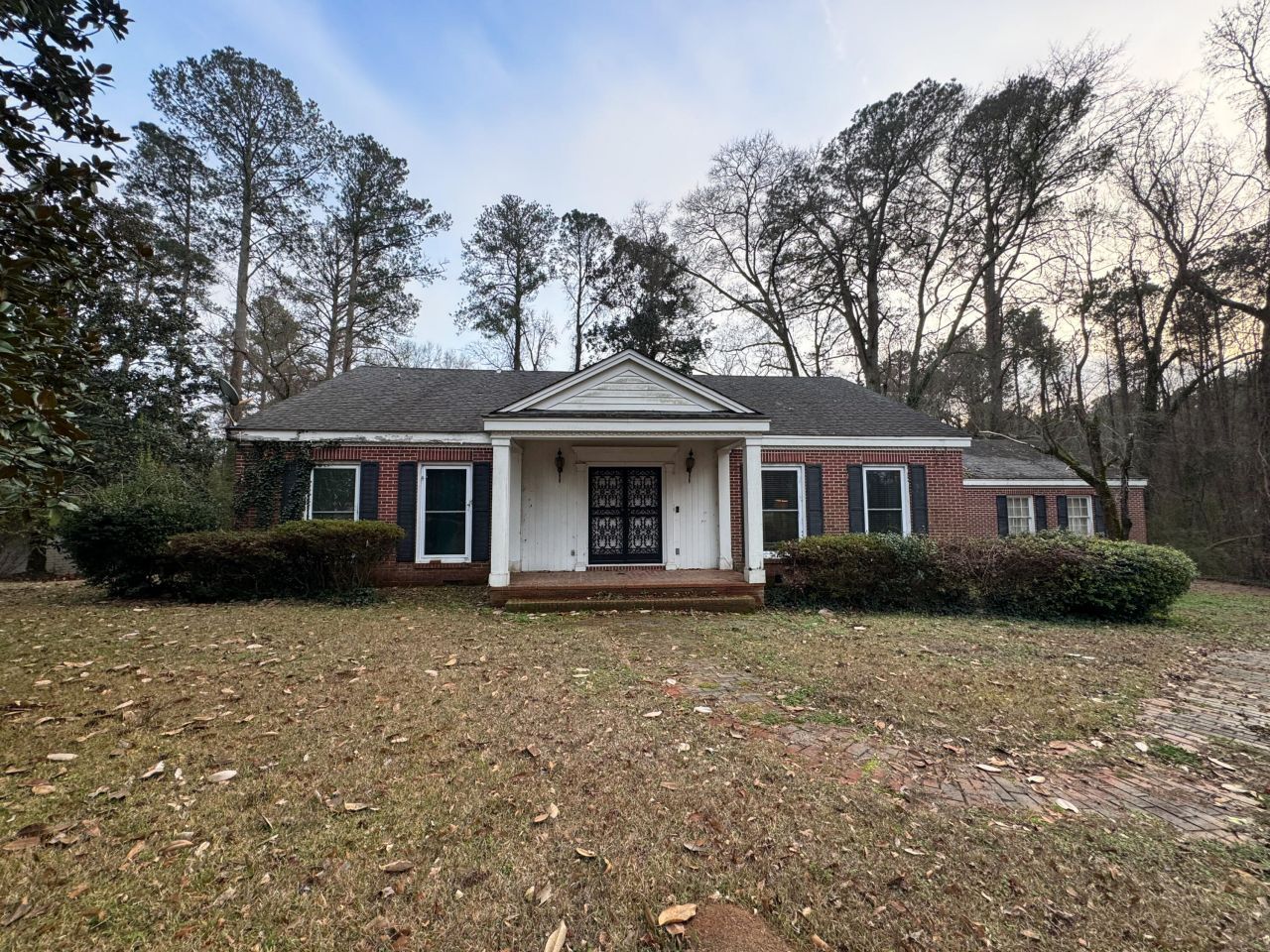 1016 W Commerce St. Aberdeen, MS 39730