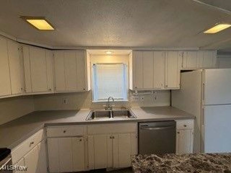 812 Kling Street, Unit 2, Akron, OH 44311 Photo 2