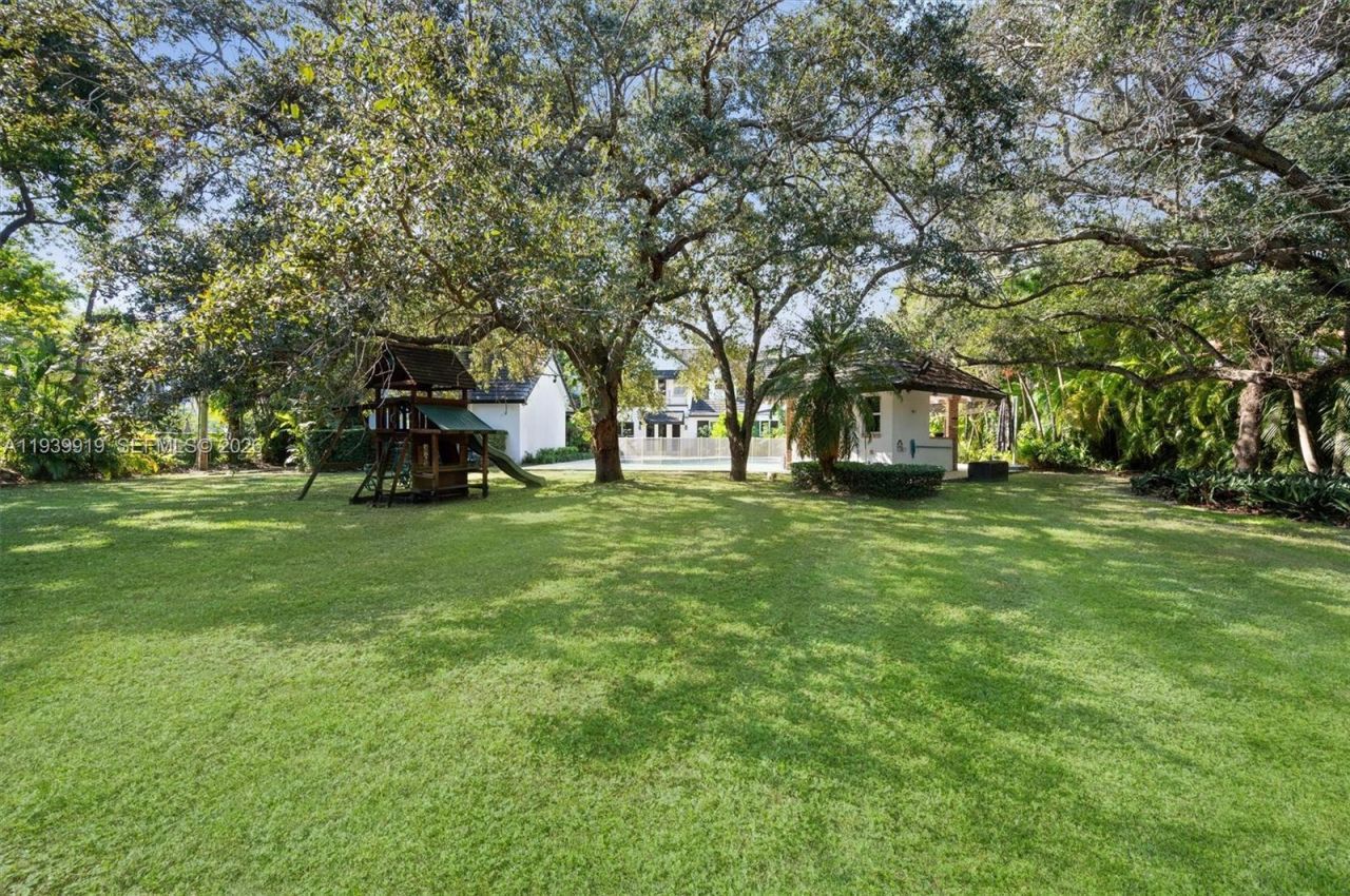 10001 SW 60th Ct, Pinecrest, FL 33156 Photo