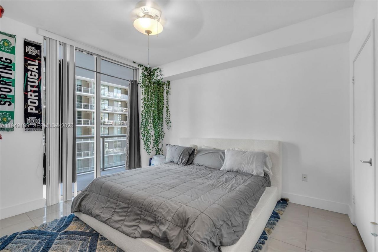 1111 SW 1st Ave, Unit 1217-N, Miami, FL 33130 Photo