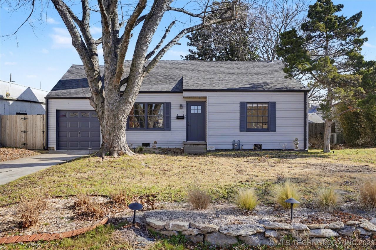 1111 S Vandalia Avenue, Tulsa, OK 74112 Main Photo