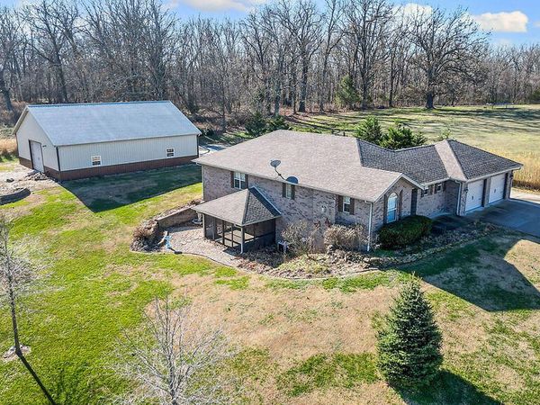 10309 Mcgruder Boulevard, Cassville, MO 65625