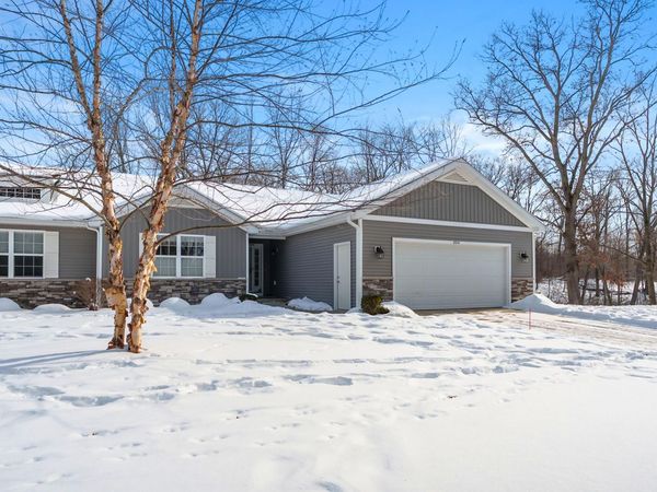 2214 Hunters Pond, Kalamazoo, MI 49048