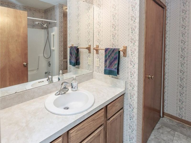 743 Bent Creek Drive, Wadsworth, OH 44281 Photo 16