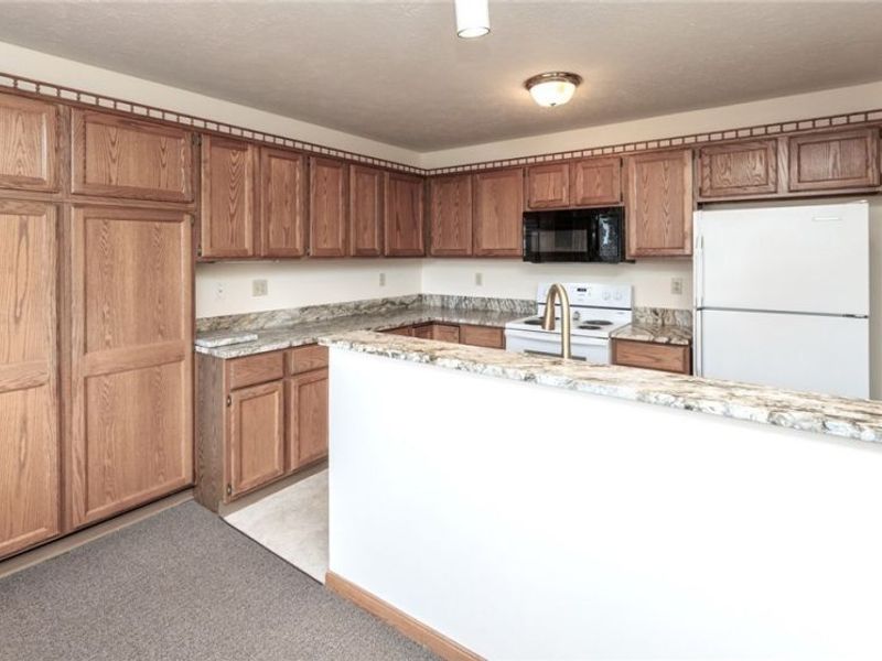 743 Bent Creek Drive, Wadsworth, OH 44281 Photo 4