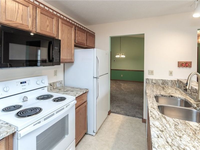 743 Bent Creek Drive, Wadsworth, OH 44281 Photo 6