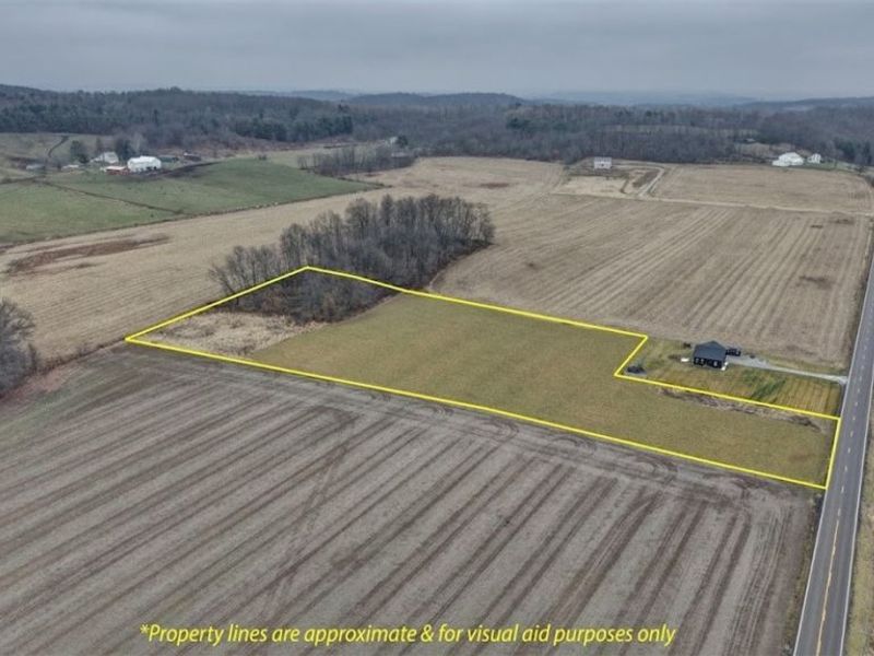 Dolphin Street SW, Strasburg, OH 44680 Photo 2