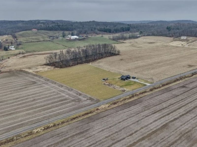 Dolphin Street SW, Strasburg, OH 44680 Photo 3