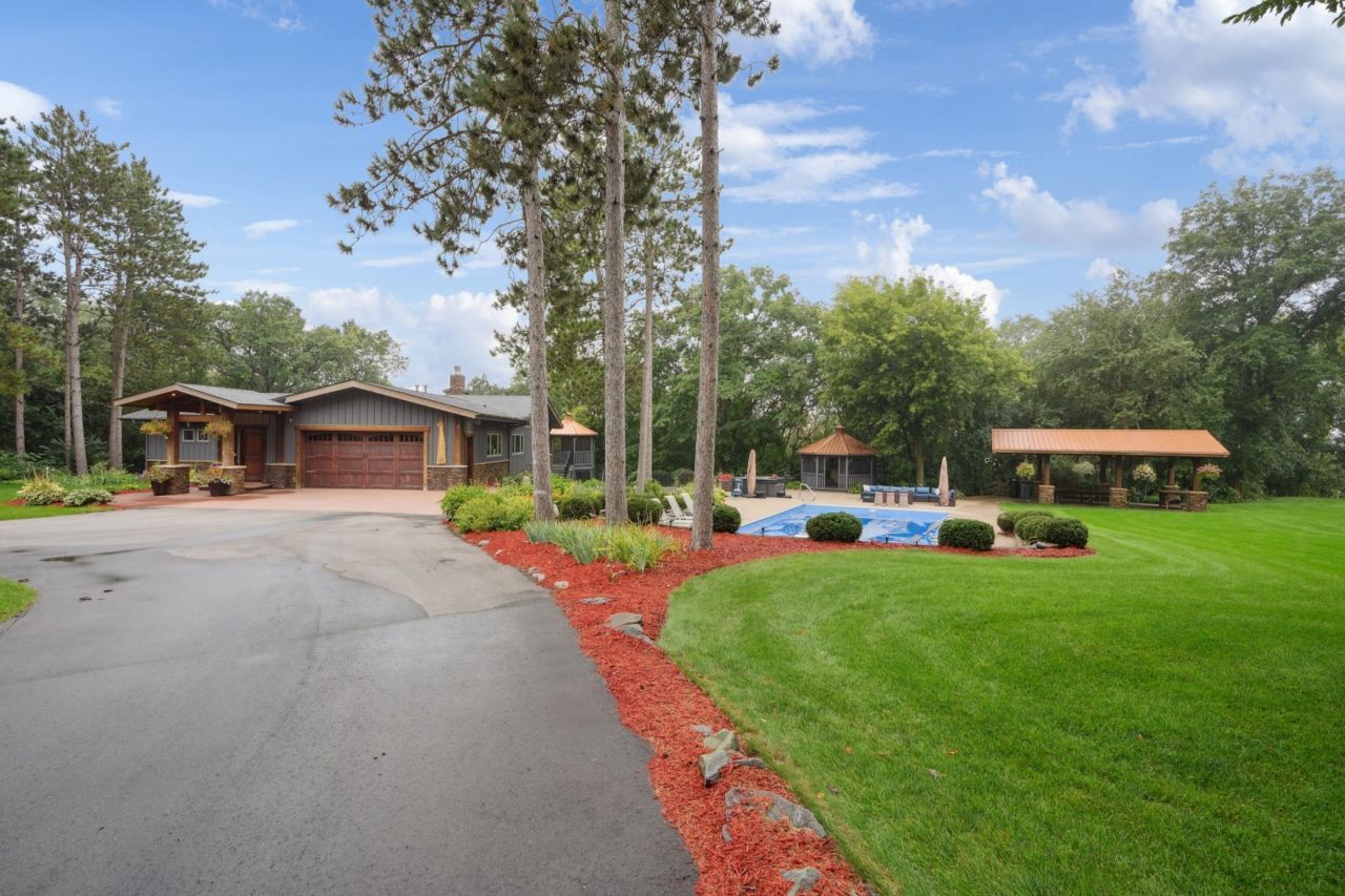 227 Rivercrest Drive, Hudson, WI 54016