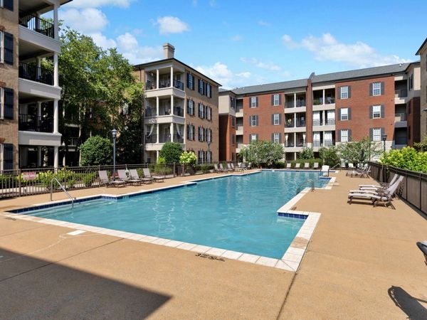 307 Seven Springs Way, Unit 305, Brentwood, TN 37027