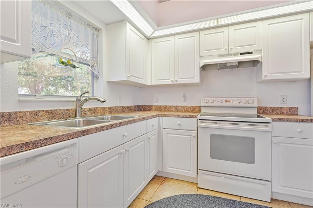 1214 NE 14th Pl, Cape Coral, FL 33909 Photo