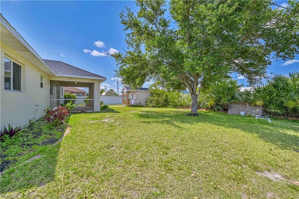 1214 NE 14th Pl, Cape Coral, FL 33909 Photo