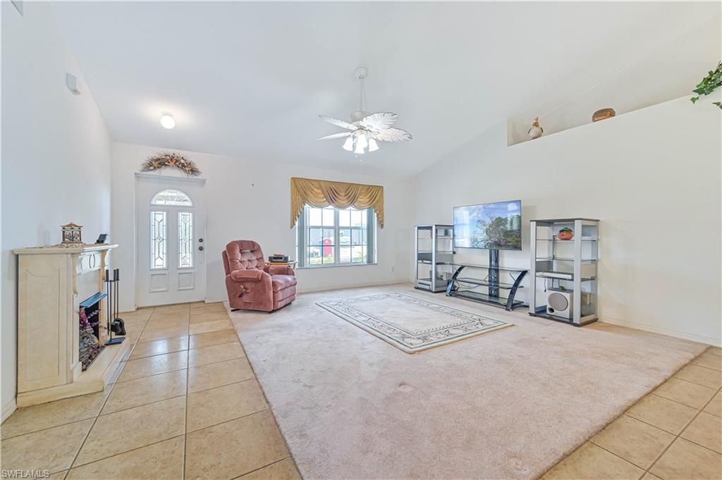 1214 NE 14th Pl, Cape Coral, FL 33909 Photo