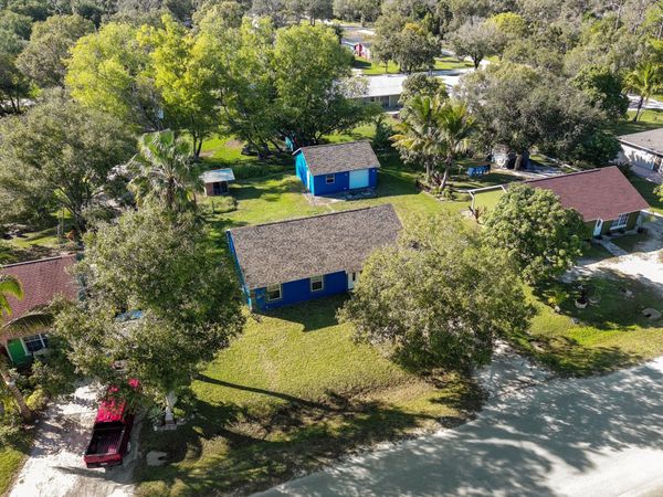 48 N Oak Street, Fellsmere, FL 32948
