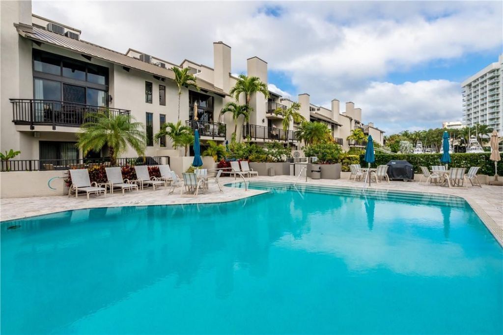 33 Port Side Drive, Unit 33C, Fort Lauderdale, FL 33316 Photo