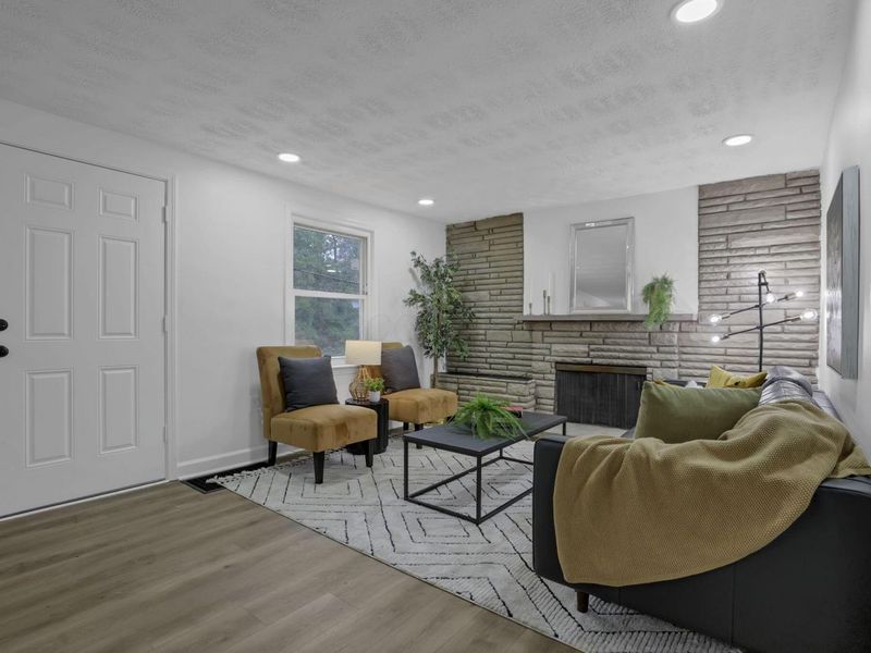 430 S James Road, Columbus, OH 43213 Photo 2