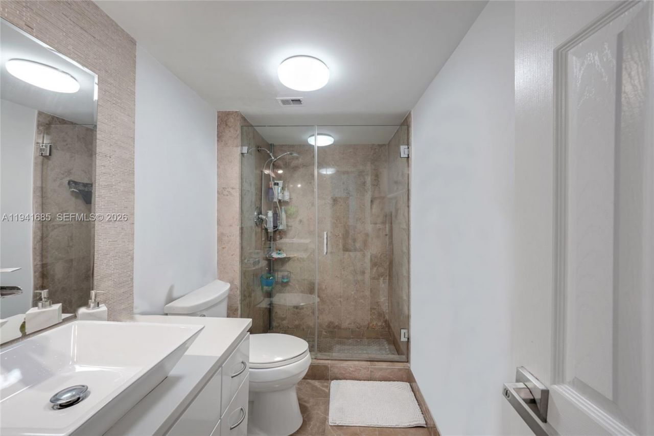 5701 Collins Ave, Unit 1415, Miami Beach, FL 33140 Photo