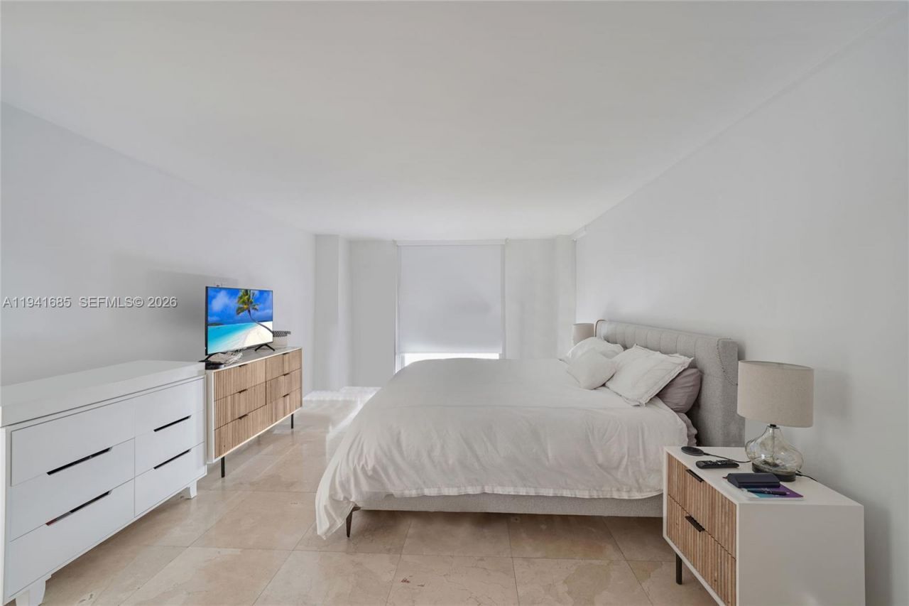 5701 Collins Ave, Unit 1415, Miami Beach, FL 33140 Photo