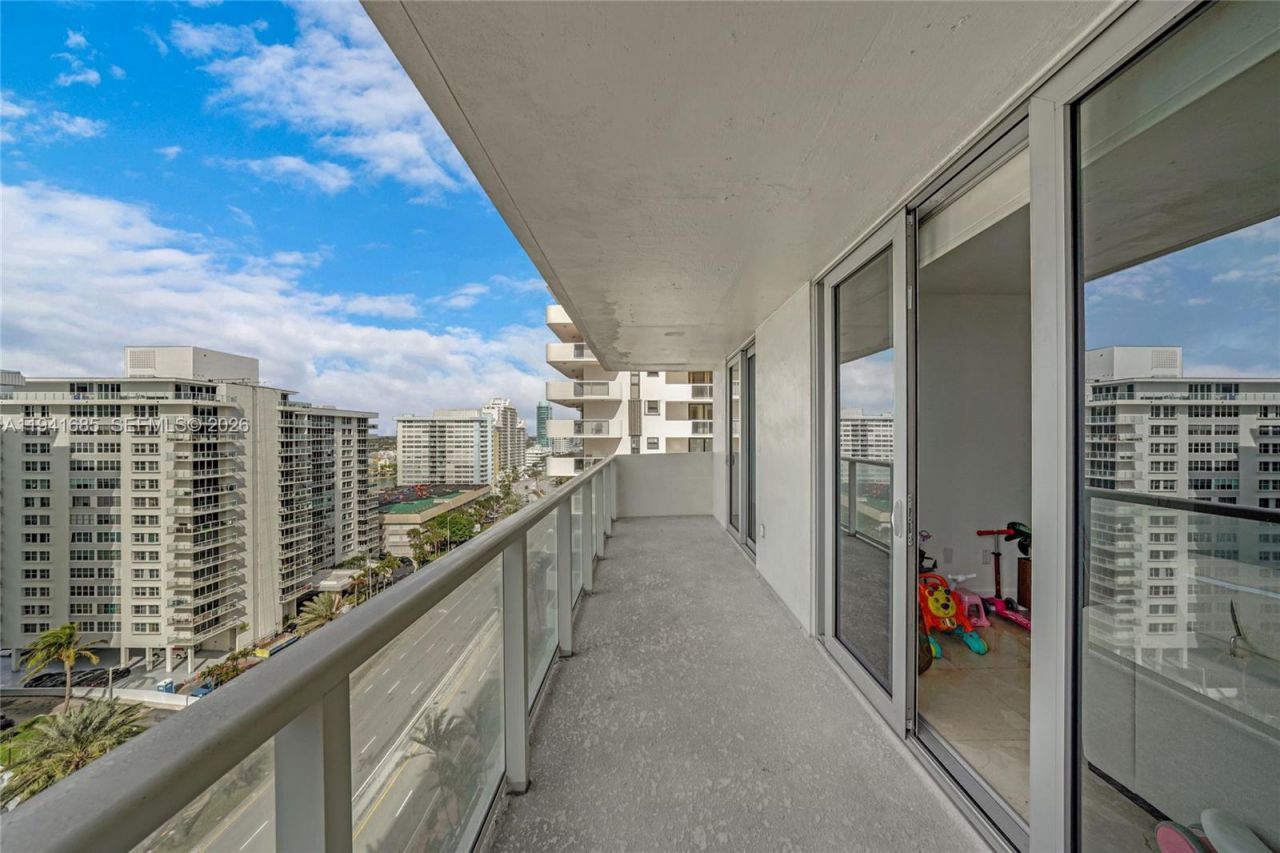 5701 Collins Ave, Unit 1415, Miami Beach, FL 33140 Photo