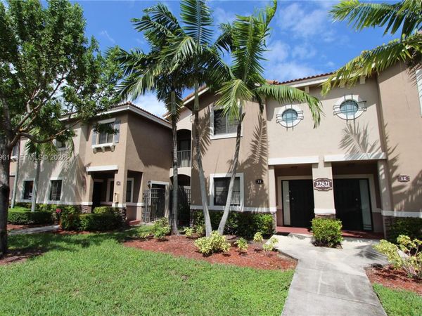 22821 SW 88 PL, Unit 14-20, Cutler Bay, FL 33190