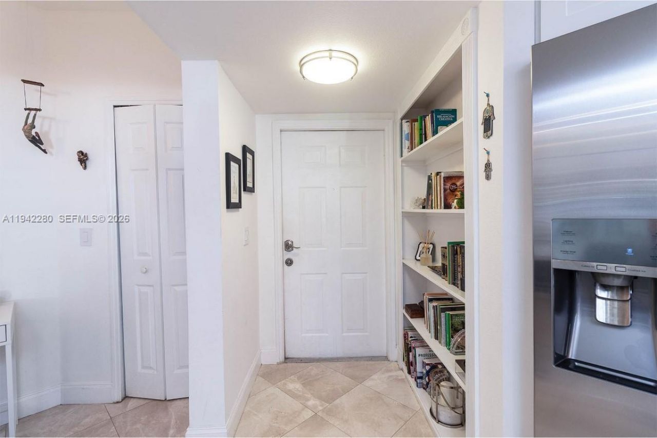 3165 NE 184th St, Unit 6206, Aventura, FL 33160 Photo