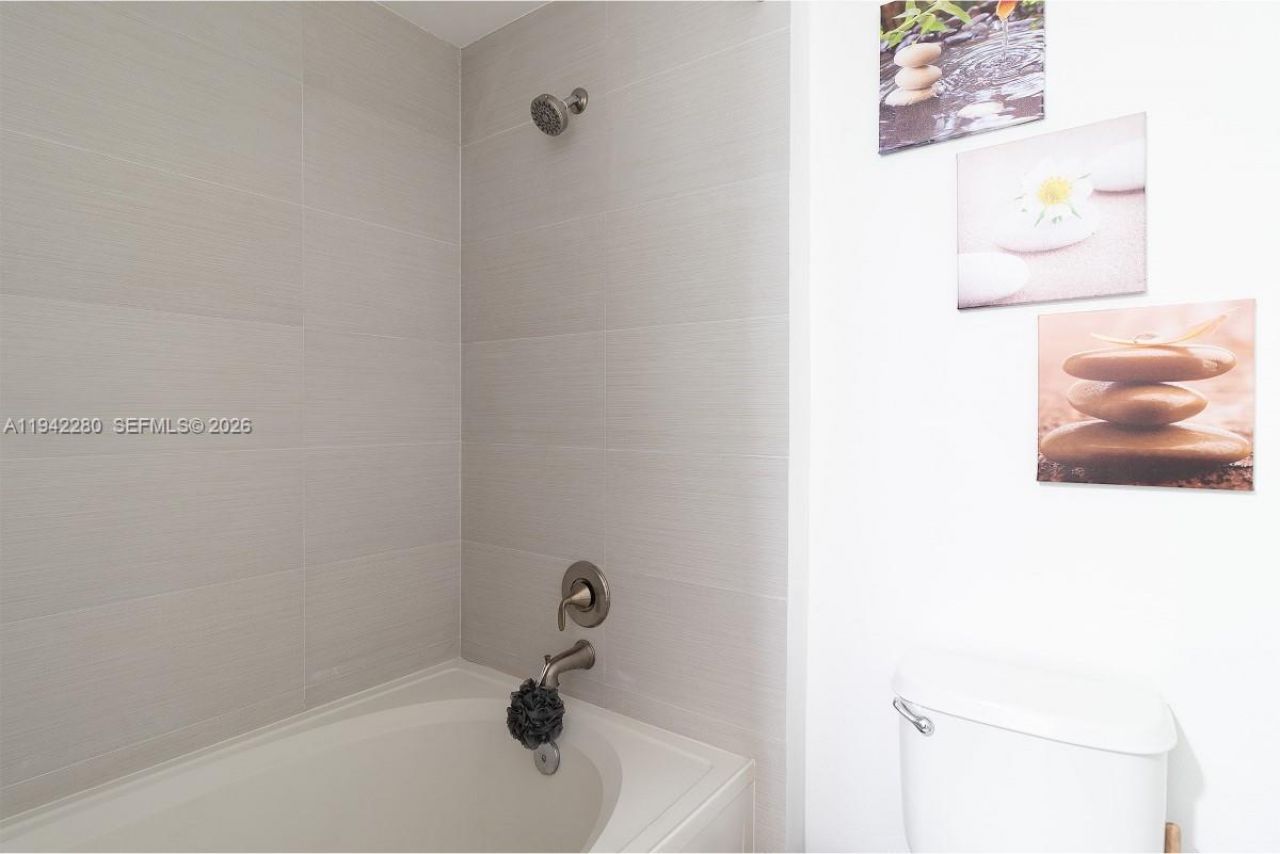 3165 NE 184th St, Unit 6206, Aventura, FL 33160 Photo