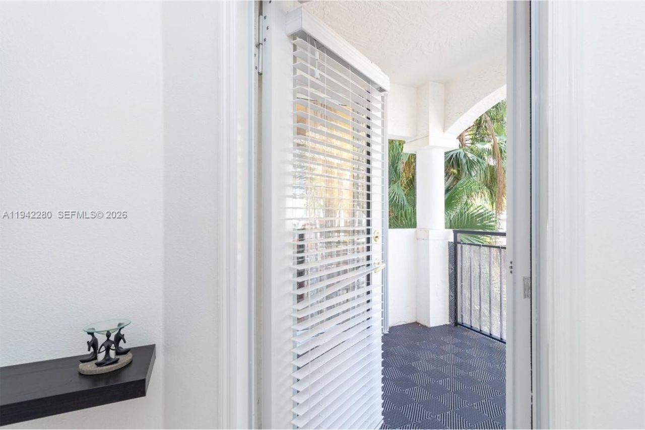 3165 NE 184th St, Unit 6206, Aventura, FL 33160 Photo