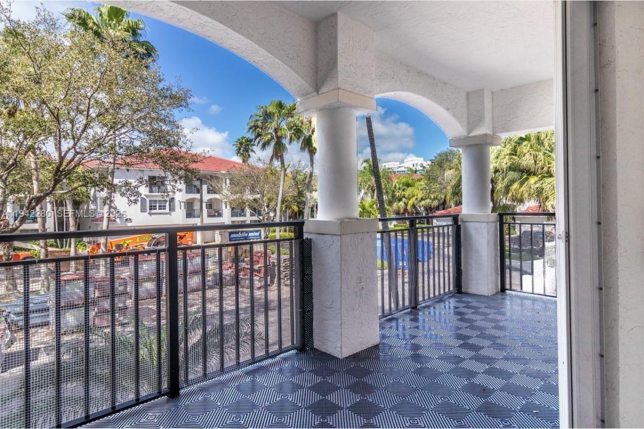 3165 NE 184th St, Unit 6206, Aventura, FL 33160 Photo