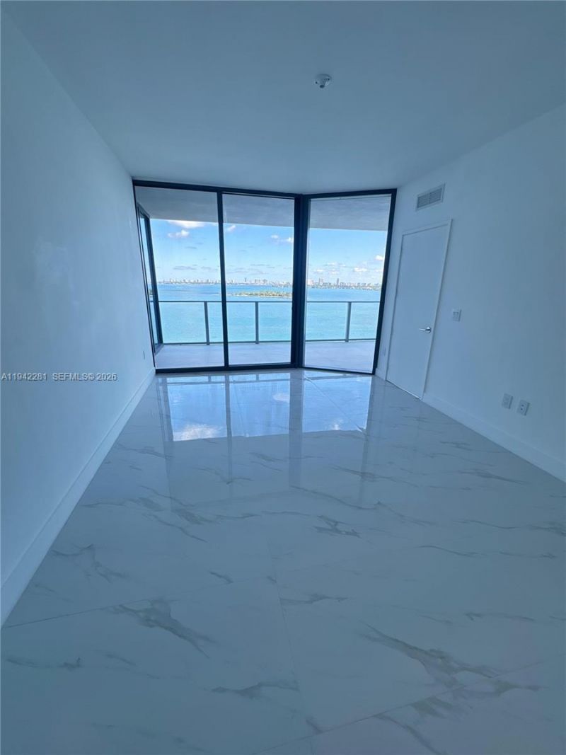 700 NE 24 , Unit 907, Miami, FL 33137 Photo