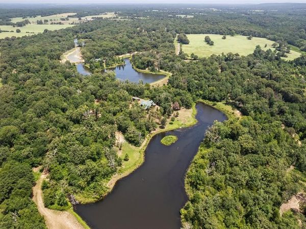 13 Lakeside Drive , Montalba, TX 75853