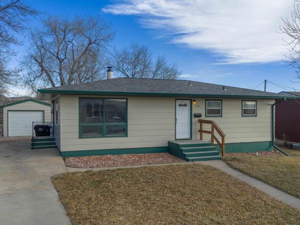 4586 WENTWORTH DR, Rapid City, SD 57702