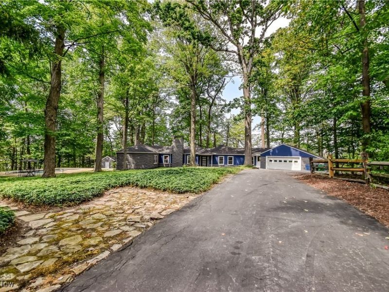 2531 Timberline Drive, Willoughby Hills, OH 44094 Photo 2