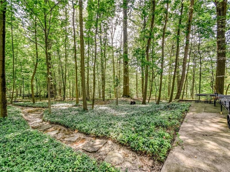 2531 Timberline Drive, Willoughby Hills, OH 44094 Photo 45