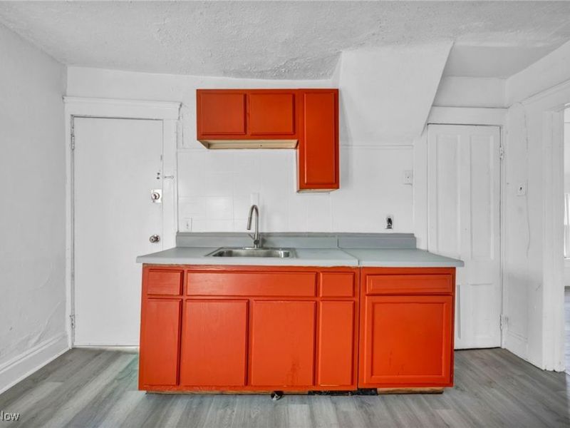 709 E 126th Street, Cleveland, OH 44108 Photo 18