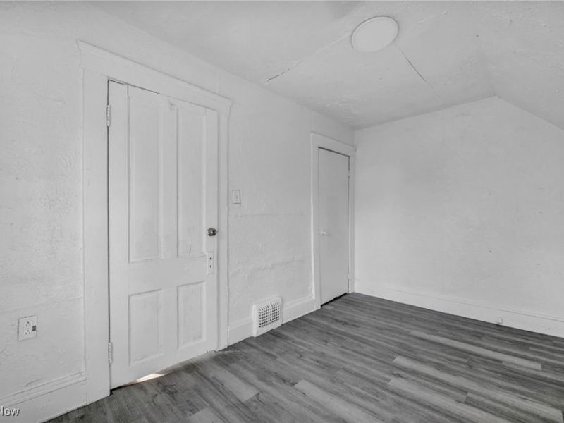 709 E 126th Street, Cleveland, OH 44108 Photo 30