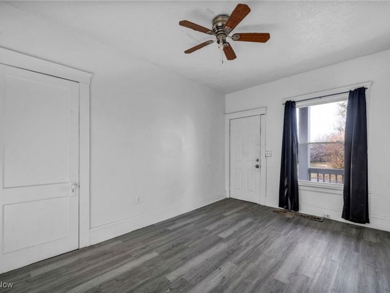 709 E 126th Street, Cleveland, OH 44108 Photo 38