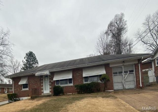 5101 Rockingham Drive, Saint Louis, MO 63121 Main Photo