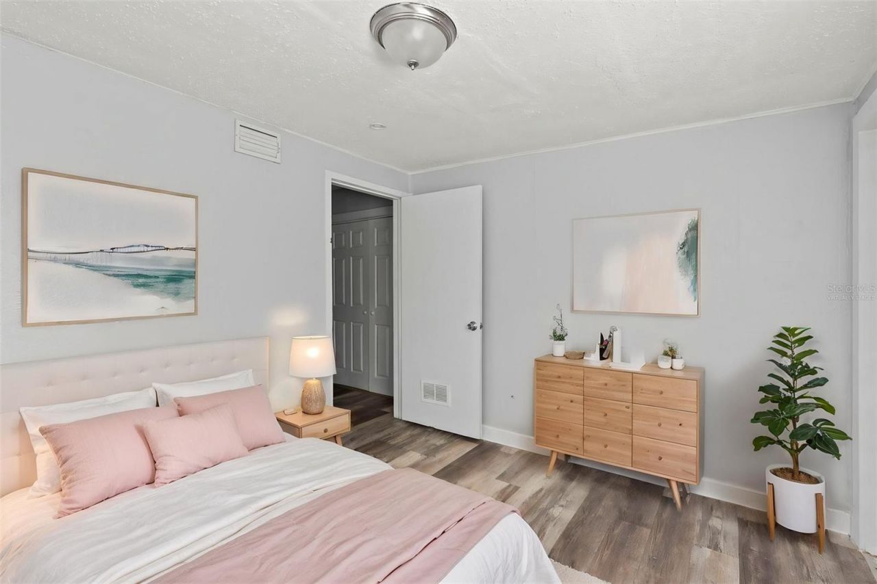 2834 & 2836 Freemont Terrace S, Saint Petersburg, FL 33712 Photo