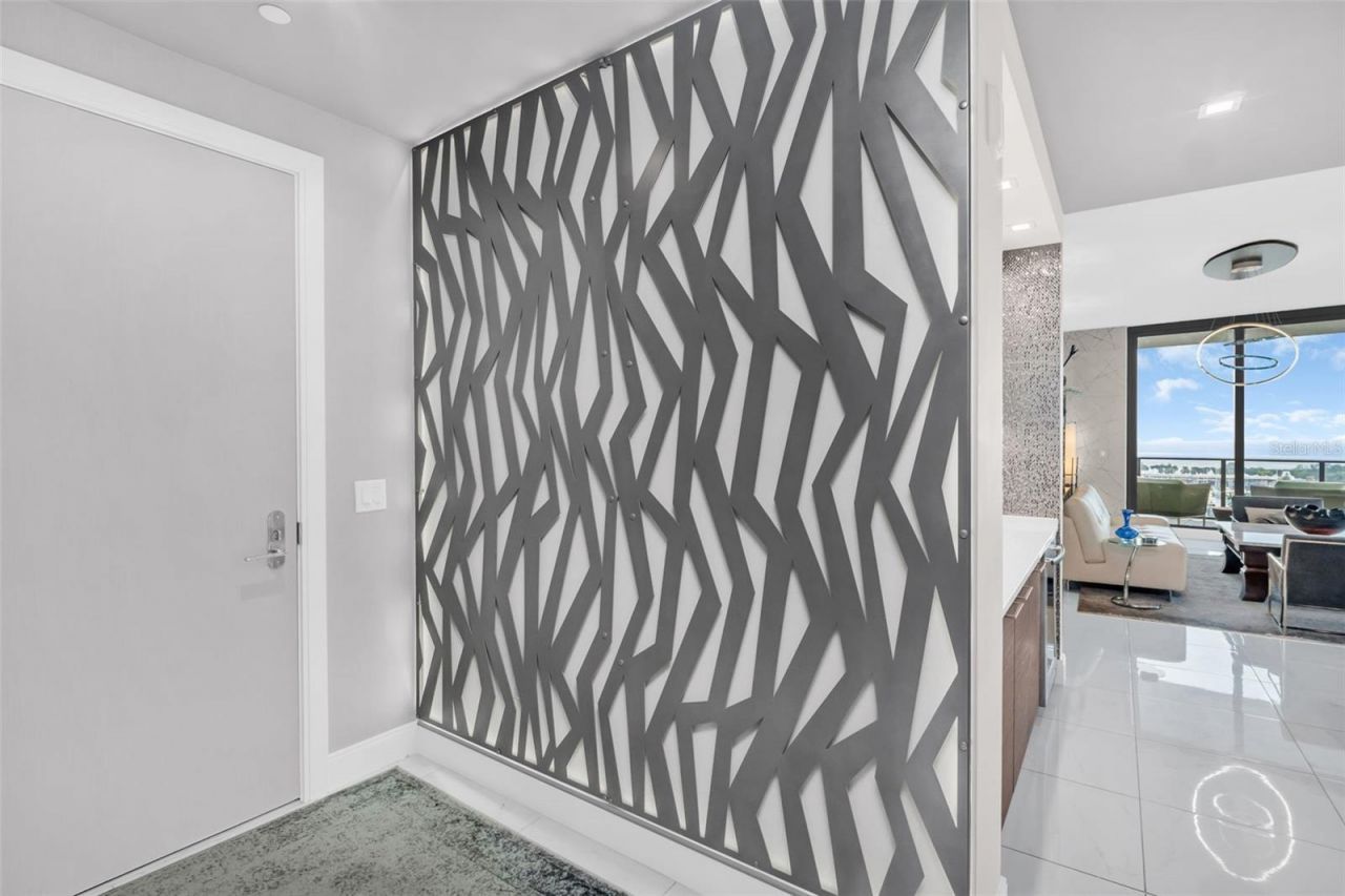 100 1st Avenue N, Unit 901, Saint Petersburg, FL 33701 Photo