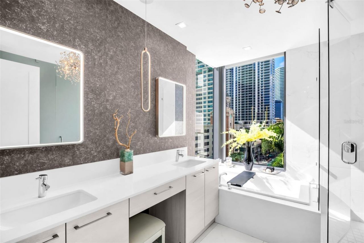 100 1st Avenue N, Unit 901, Saint Petersburg, FL 33701 Photo