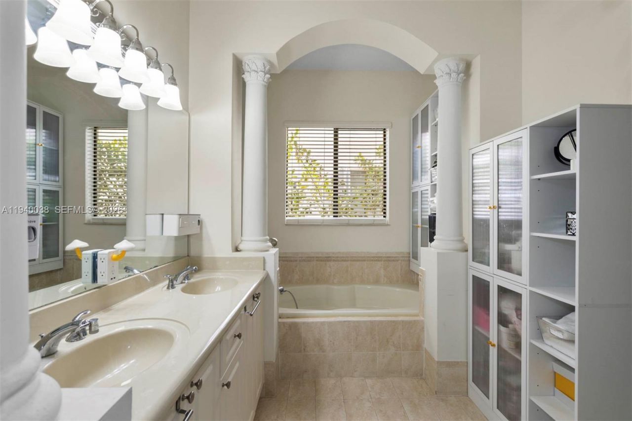 7666 SW 193rd Ln, Cutler Bay, FL 33157 Photo