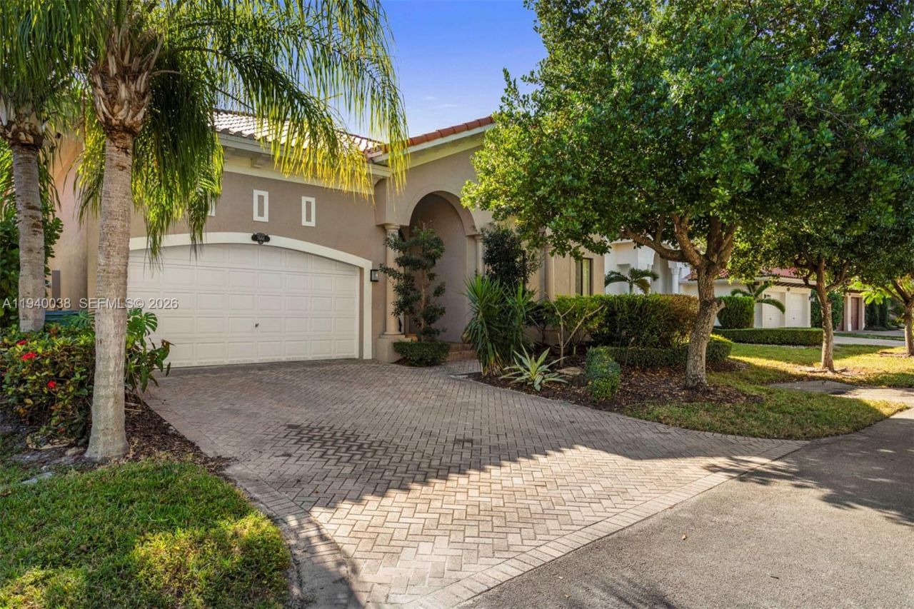 7666 SW 193rd Ln, Cutler Bay, FL 33157 Photo