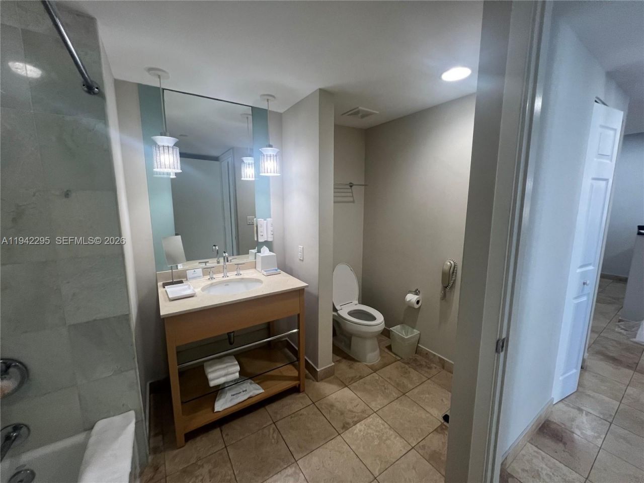 18683 Collins Ave, Unit 2510, Sunny Isles Beach, FL 33160 Photo