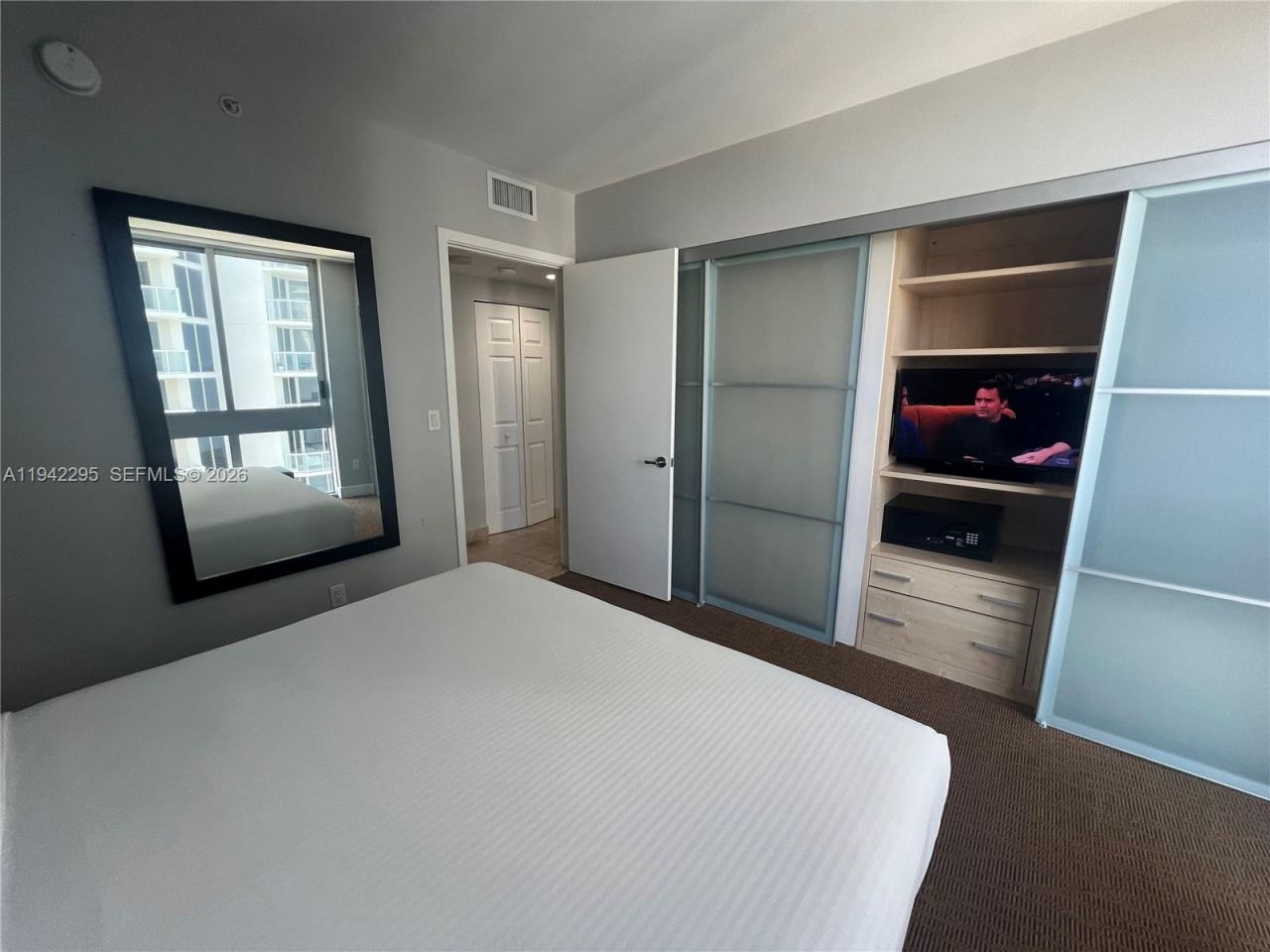 18683 Collins Ave, Unit 2510, Sunny Isles Beach, FL 33160 Photo