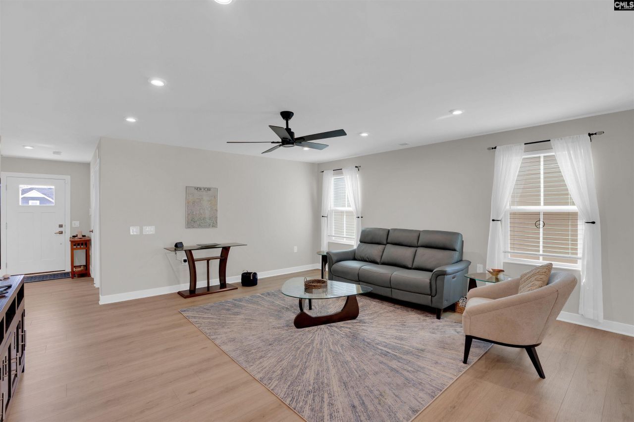 320 Switch Grass Court Photo 5